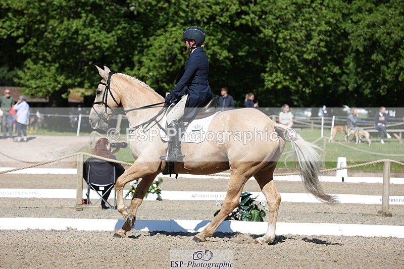 230526-093808-05117 - 356-THE_DUMB_BLONDE-Kat_Raybould-WEDTrotUp+DR