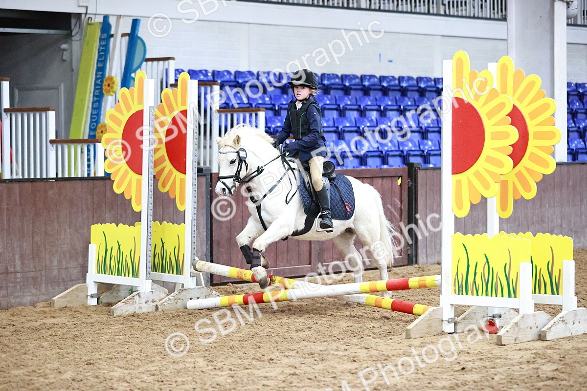 SBM_000231 - Class 1 - Cross Pole Jumping 30cm 40cm
