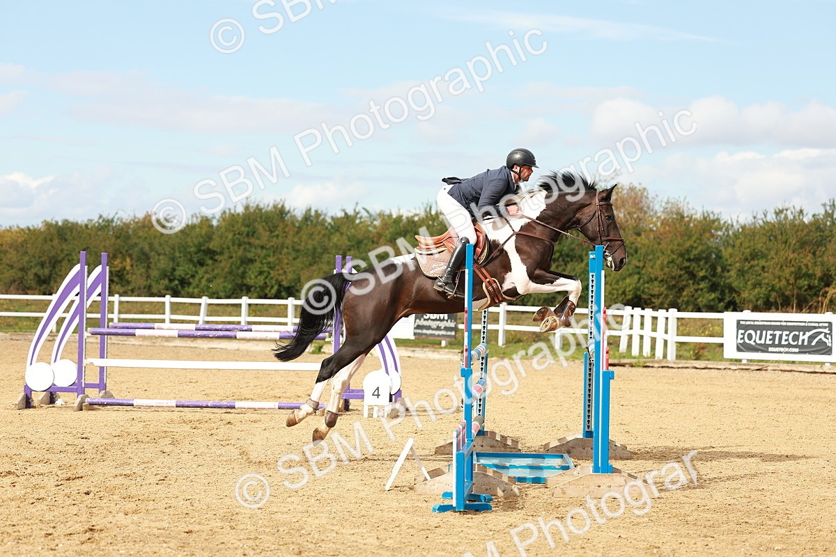 SBM_001644 - Class 4 - Senior Newcomers - 1.10m