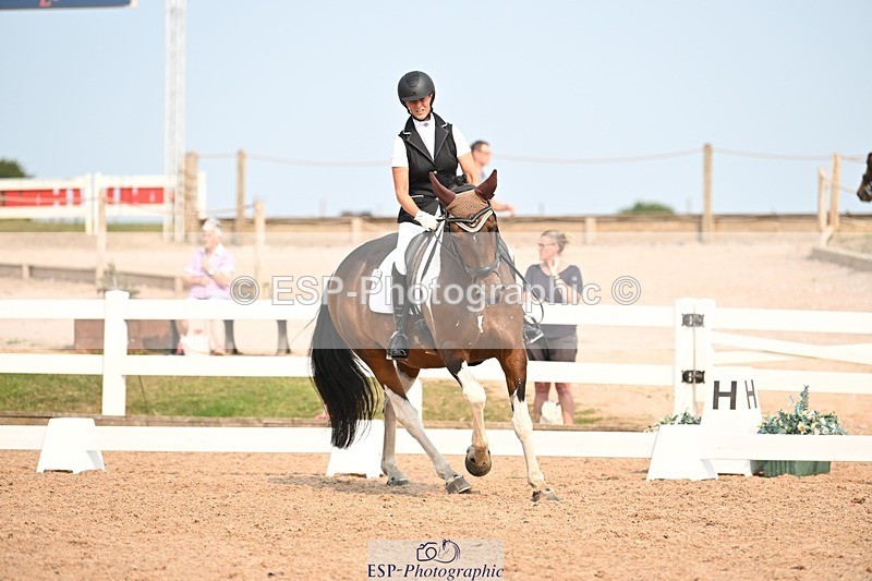 250816-154217-06237 - 123-Lorraine.MorrisLissyegan.Coloured.Lady