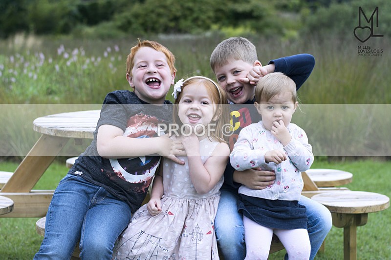 Family Photoshoot Millie Loves Louis Photography 16 - Location Photoshoots