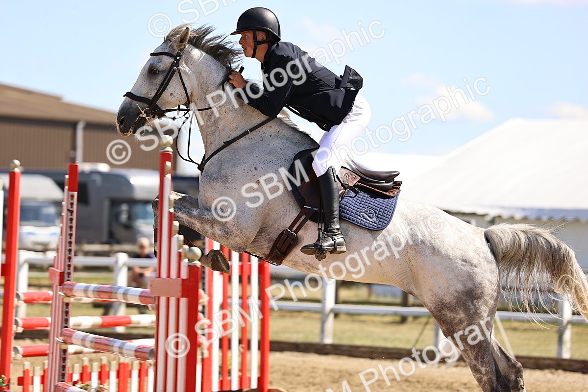 SBM_015279 - Class 16 - Senior foxhunter - 1.20m Open