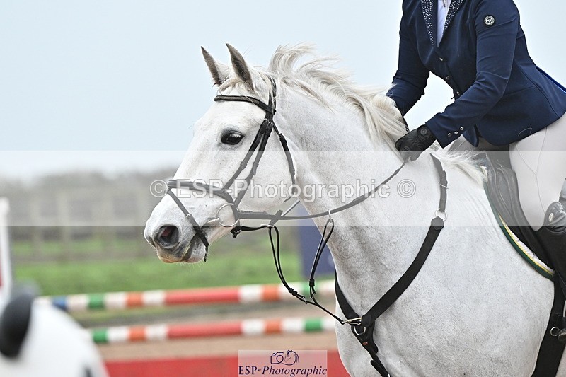 241103A-110434-06876 - SUN Cls 18 British Novice and 90cm Open