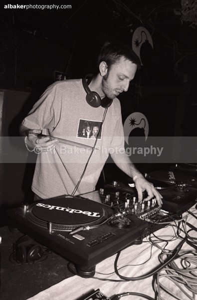 03 jon k - Sub Tub @ music box 02.06.02