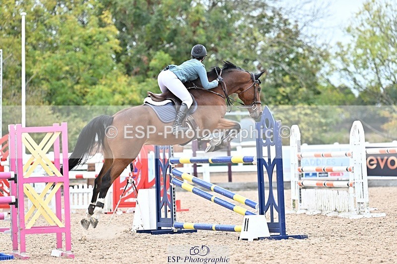 251015-131439-00522 - Cls 4 Newcomers and 1.10m Open