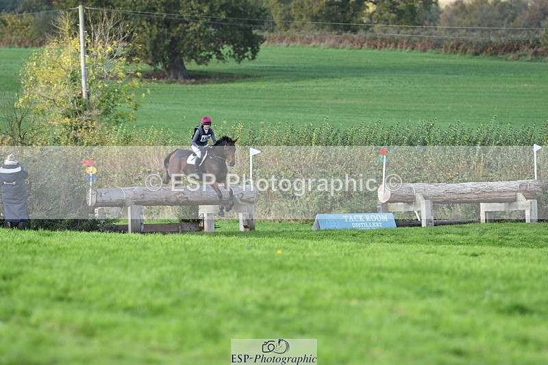 251024A-131221-11928 - B-158-Hannah.Hobhouse