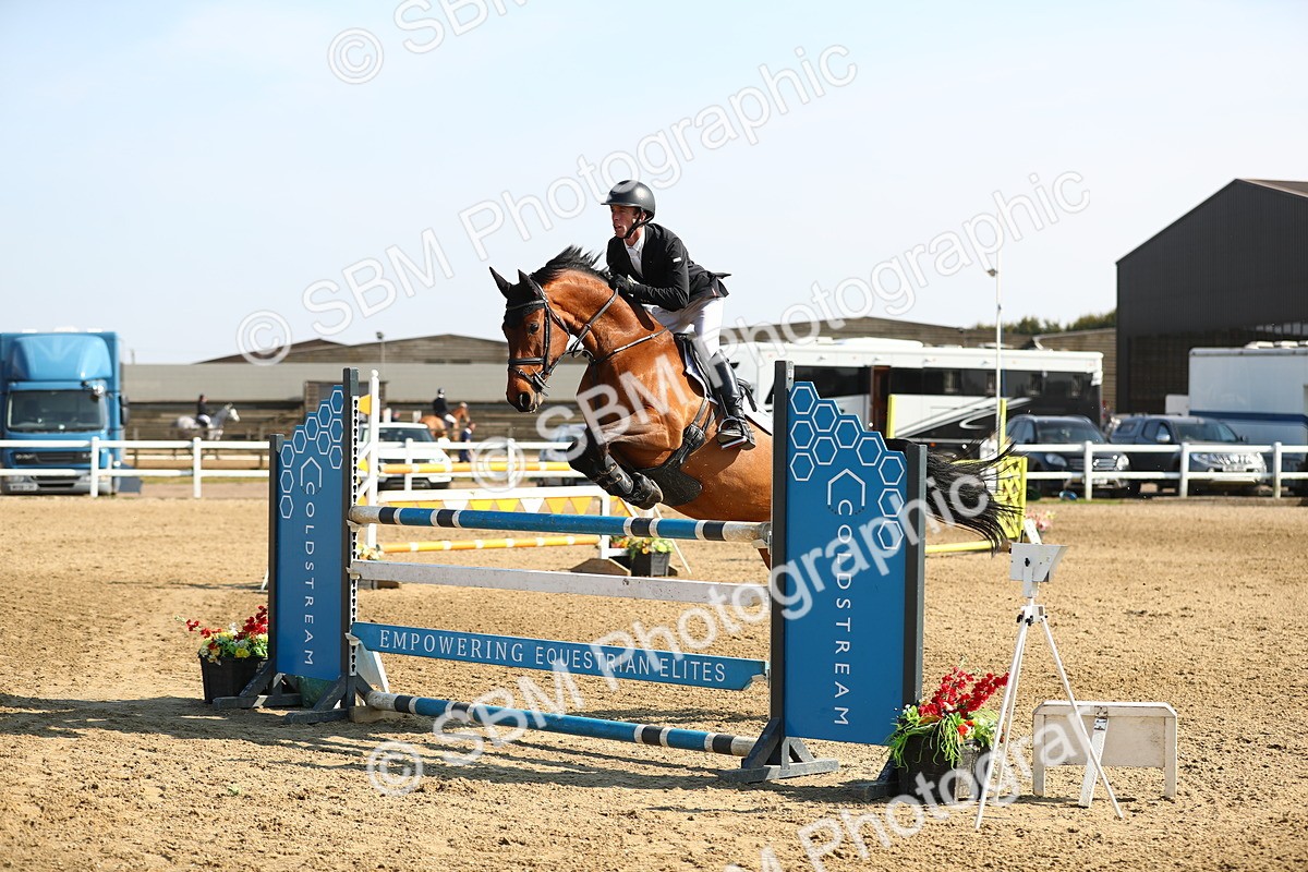 SBM_001422 - Class 5 - Senior Foxhunter - 1.20m