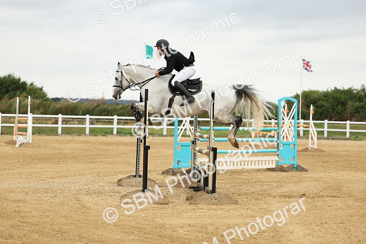 SBM_003531 - Class 4 - Senior Foxhunter - 1.20m Open