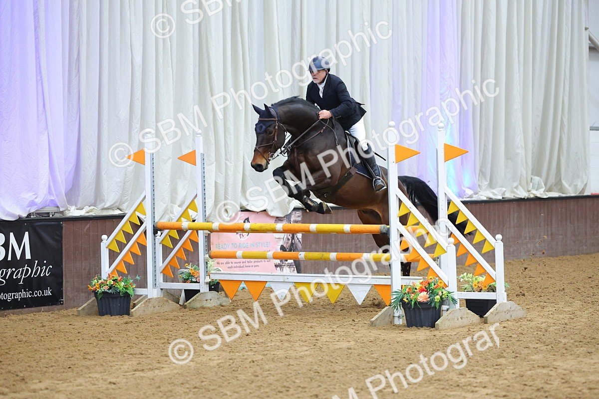 SBM_010165 - Class 21 - Nupafeed Supplements Senior Discovery/ 1m Open - First Round (1.00m)