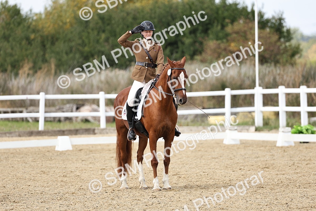 SBM_018810 - Class 16 - Novice 5 - 12.08-13.11