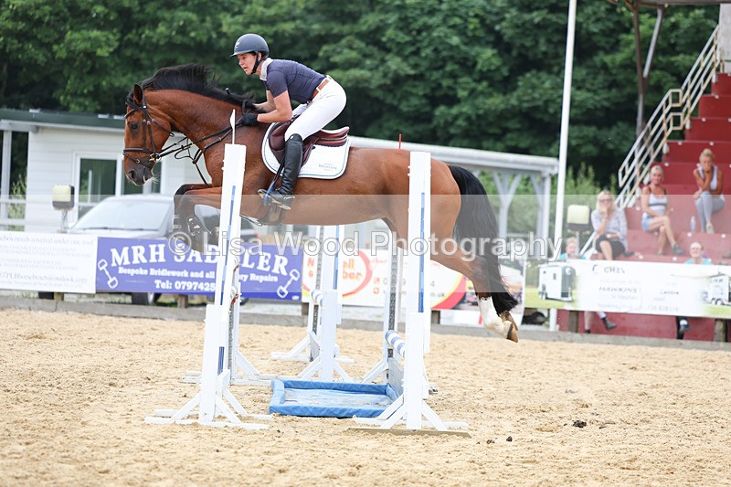 3E7A6384 - Class 8: Senior Newcomers/1.10m open