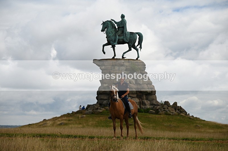 DSC_4143 - Time at Statue 09:50 to 11:09