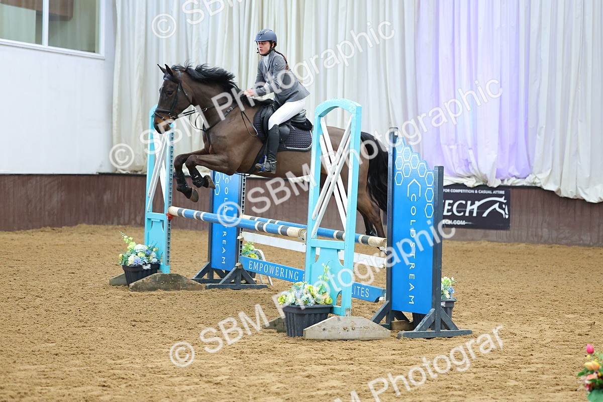 SBM_009857 - Class 21 - Nupafeed Supplements Senior Discovery/ 1m Open - First Round (1.00m)