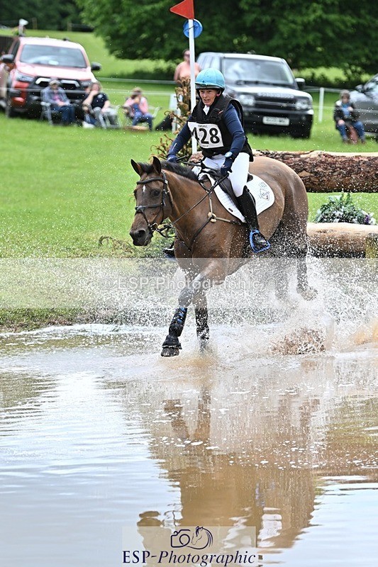 240526-114858-20723 - 428-COOLEY_SNAPCHAT-Selina_Milnes