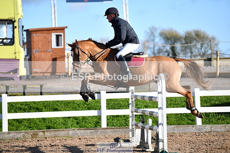 231110A-145236-00912 - Cls 6 Foxhunter & 1.20m Open