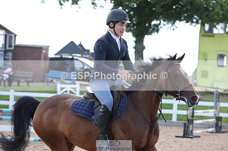 240629A-093442-03727 - Cls 17 Discovery and 90cm Open