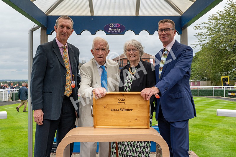 150824-Race 2-Greek Gift-2830 - Race 2