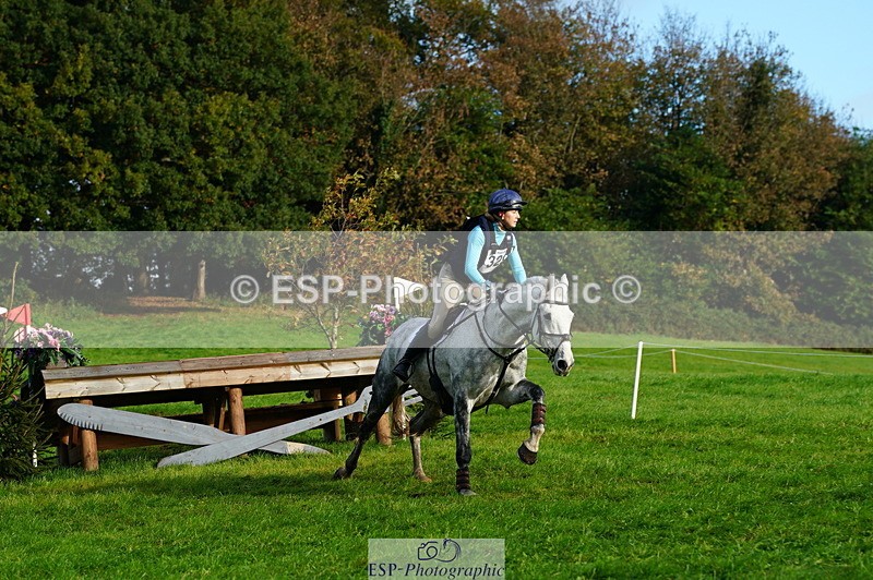 251025A-095706-16016 - D-329-Clementine.Montgomerie