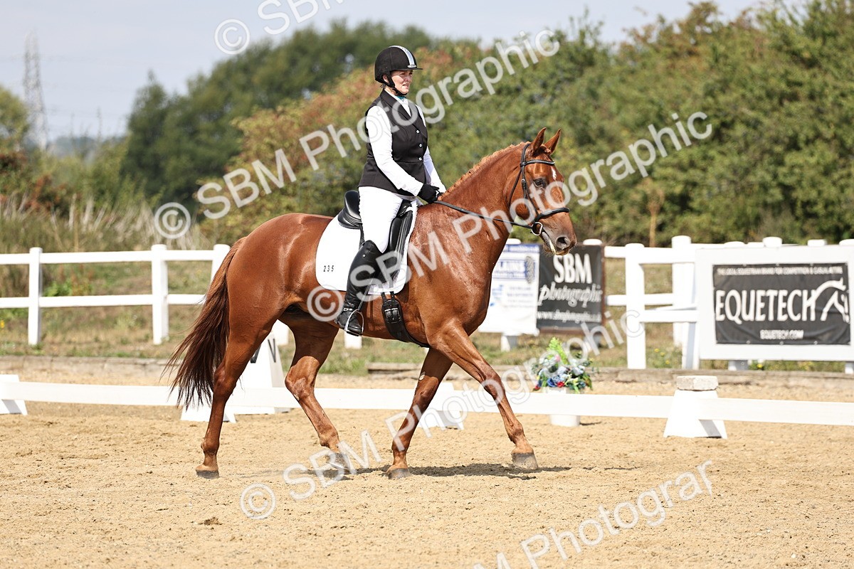 SBM_018378 - Class 16 - Novice 5 - 11.12-12.01