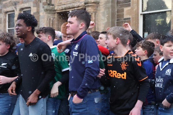 AA076401 - New Years Boys Ba'