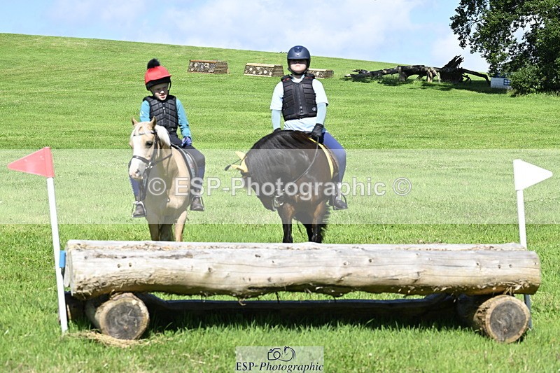 240728B-104002-00666 - Theo's Group XC