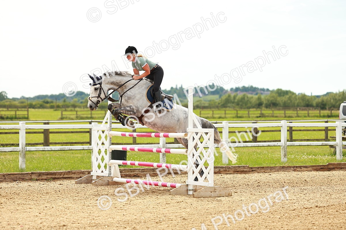 SBM_002240 - Class 4 - Senior Newcomers - 1.10m