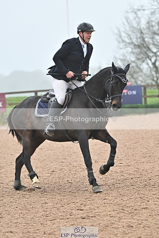 241103A-105113-06775 - SUN Cls 18 British Novice and 90cm Open