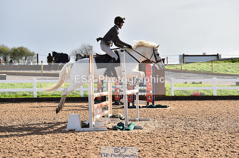 231029A-104722-02806 - Pony Discovery & 90cm Open