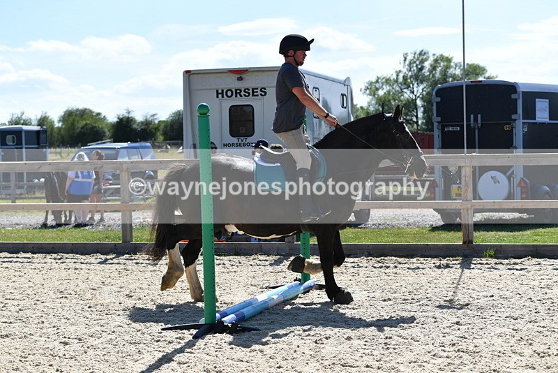 WJ5_5278 - Poles on the Floor