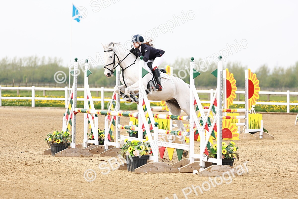  - Class 17 - Senior 1.05m