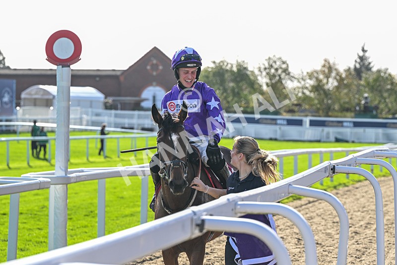 241025-Race 3-Leloopa-3294 - Race 3