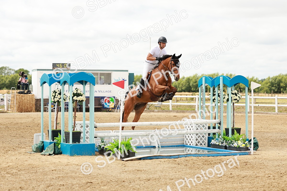 SBM_018370 - Class 21 - Senior Newcomers Championship 2d Rd