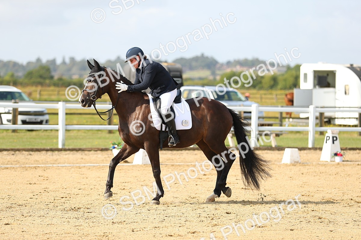 SBM_015579 - Class 13 - Novice 23 - 9.54-11.04