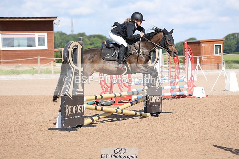 240714A-092748-01583 - Cls 1&2 128cm 10yrs & 70cm Open