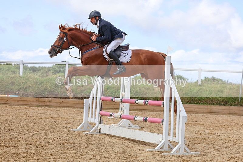 3E7A0290 - Class 9: Senior British Novice/90cm open