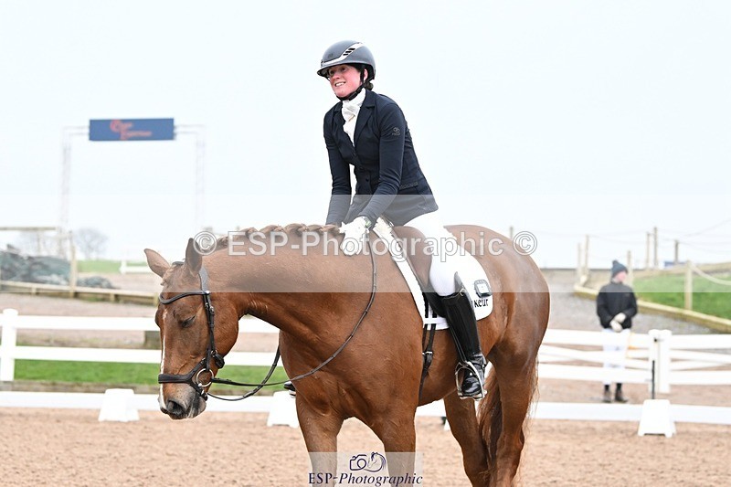 250216-135225-05807 - 257-Beth.Bainbridge-NEWTON.GLOVETROTTER