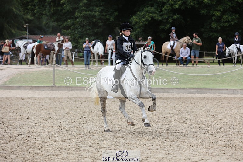 240823X-140142-18145 - 70cm R1 13.45 to 15.30