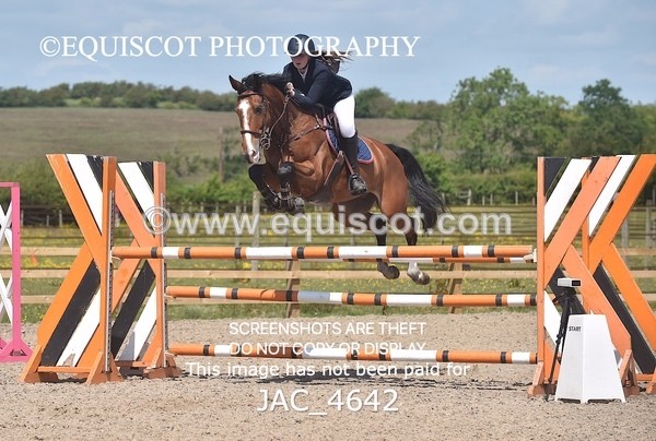 JAC_4642 - CLASS 7 Senior Foxhunter/ 1.20m Open