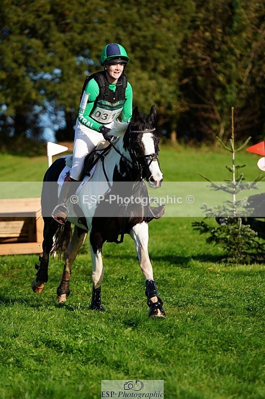 241026-101738-11284 - 317-Maddy.Greenaway-SPECIAL.VAN.DE.SMEDENPOORT