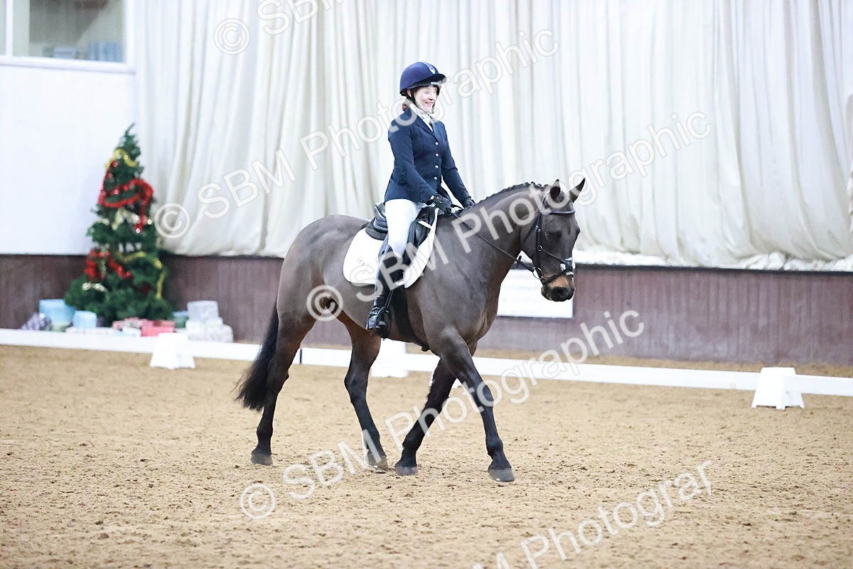 SBM_001724 - Class 9 - Novice 4
