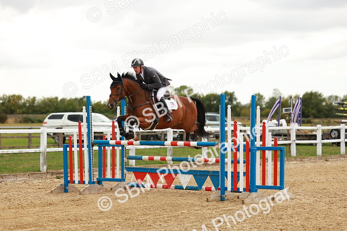 SBM_001502 - Class 4 - Senior Newcomers - 1.10m