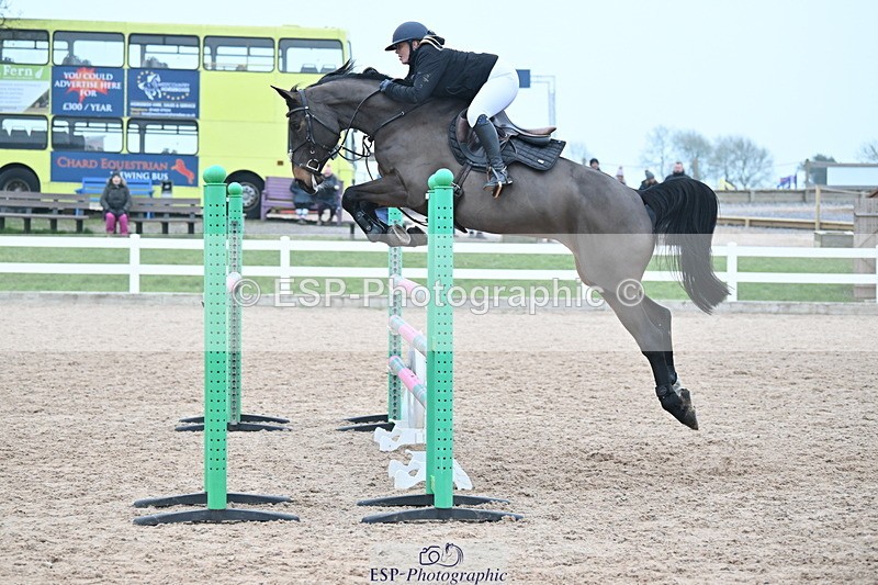 240113A-142127-02322 - Cls 13 Foxhunter and 1.20m Open