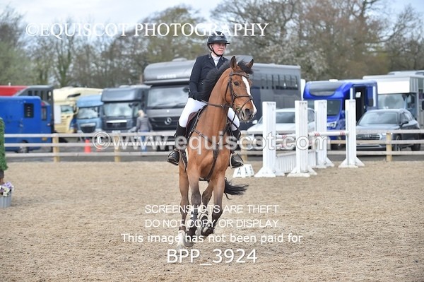 BPP_3924 - CLASS 4 Senior Newcomers/ 1.10m Open