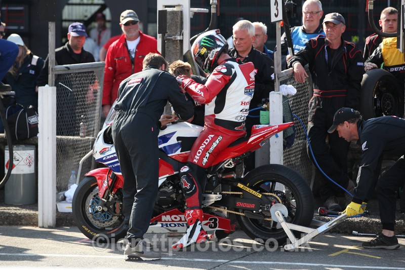 IMG_0901 - Senior TT - Start Line
