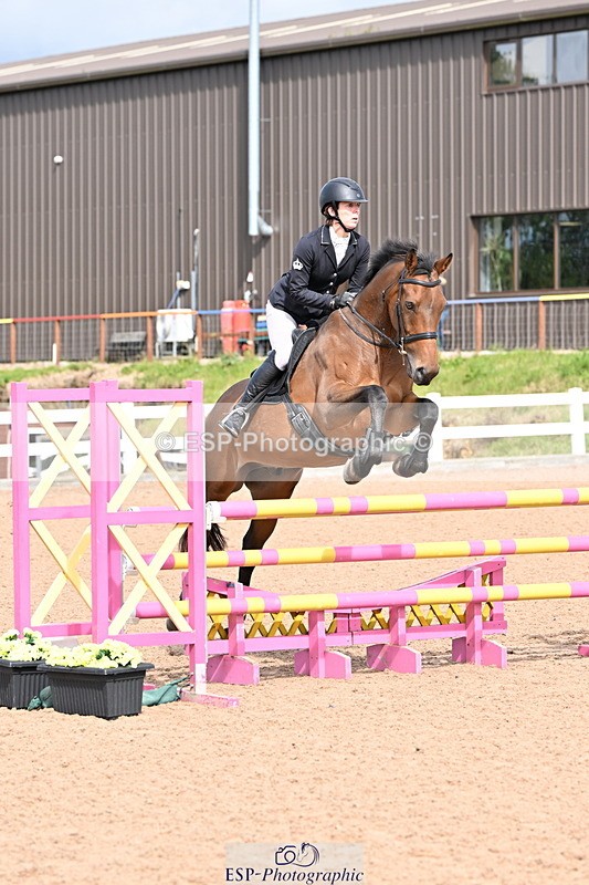 240912A-142644-01977 - Cls 12 1.05m Amateur Qualifier