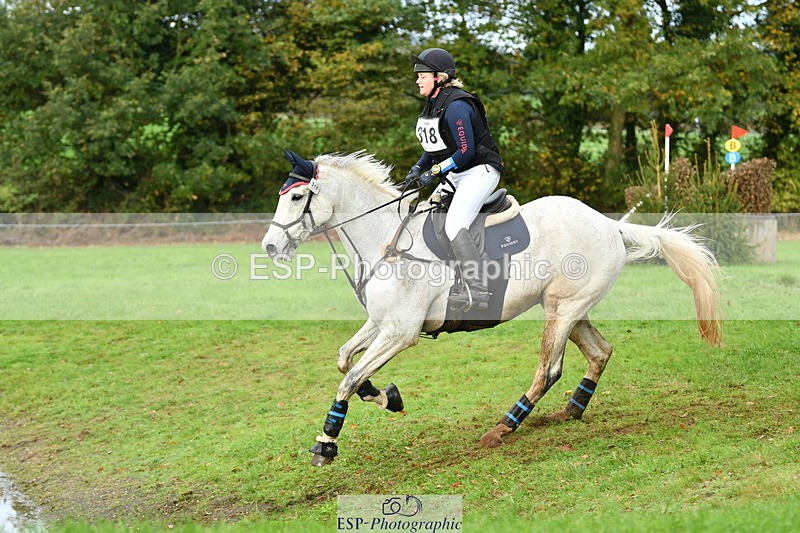 251025A-093957-15421 - D-318-Caroline.Allan