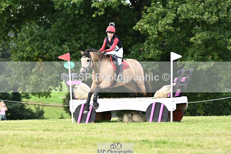 240825X-111531-31992 - 70cm XC 11.00 to 12.00