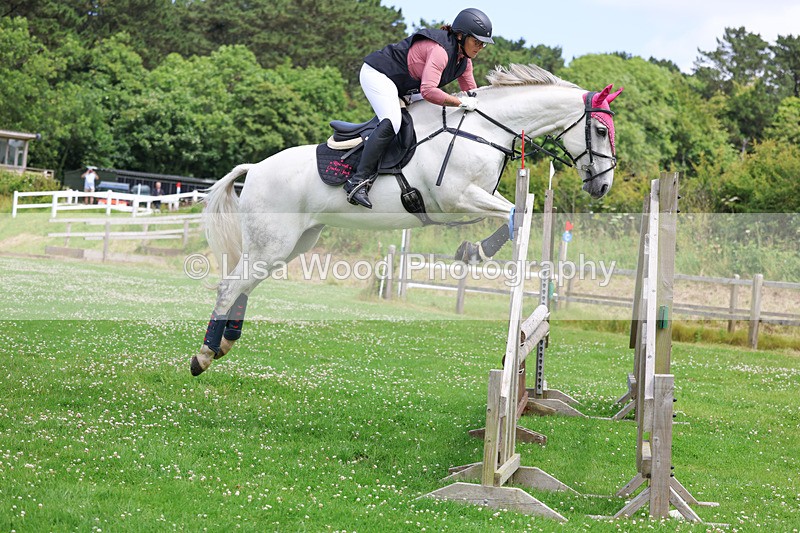 3E7A3530 - Class 6: Hawkins Motors Senior 1.00m Derby