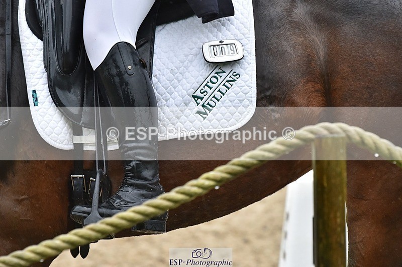 231018-152040-00753 - 009-FUTURE.GRAVITIE-Gini.Hope-DR