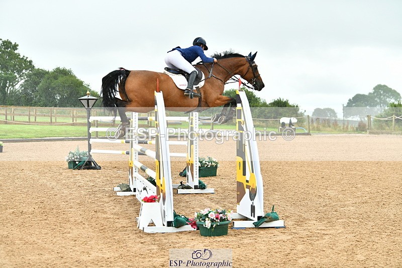 230723A-093141-10560 - Cls 4, 2 Star Small 1.30m